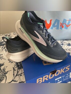 Brooks Glycerin 23 neutral